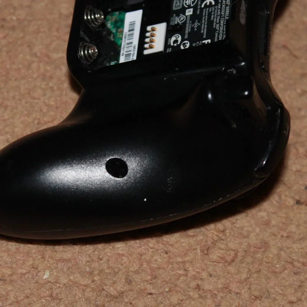 Xbox 360 Black Wireless Controller Non Working for Parts or Repair